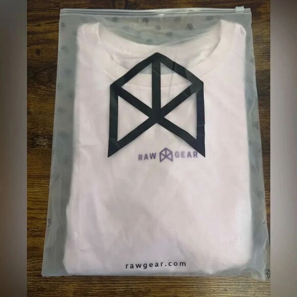 RawGear Crop top in soft pink-Size Medium NWT - Picture 5 of 6